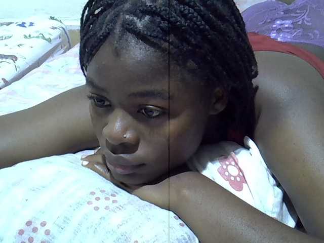 Sexxiemaya live cam on BongaCams