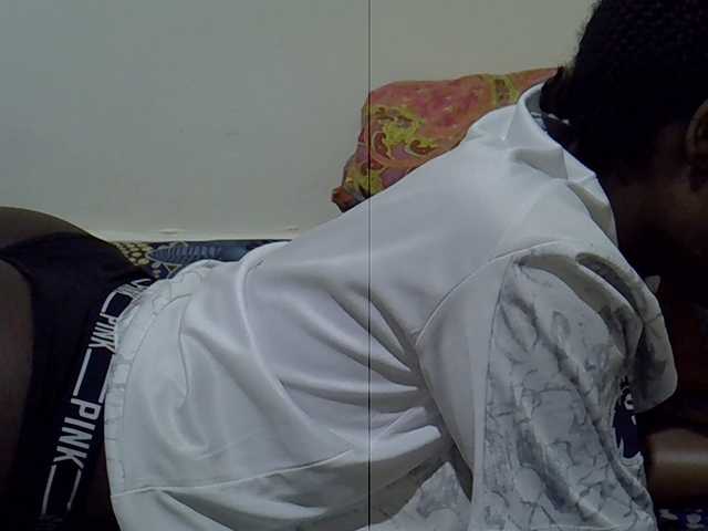 Sexxiemaya live cam on BongaCams