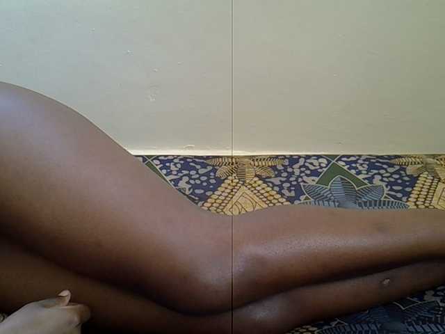 Sexxiemaya live cam on BongaCams