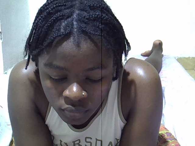 Sexxiemaya live cam on BongaCams