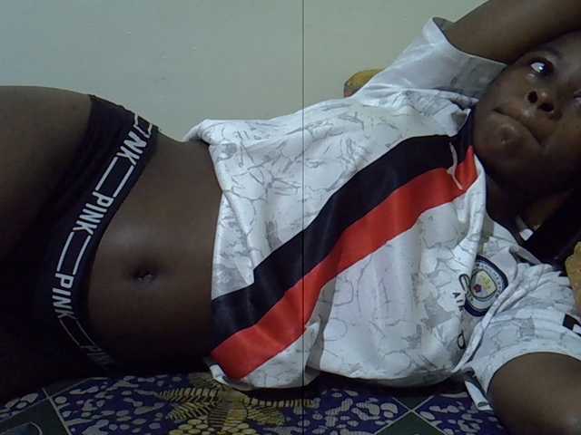 Sexxiemaya live cam on BongaCams