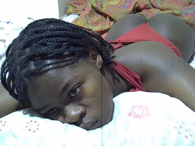 Sexxiemaya live cam on BongaCams