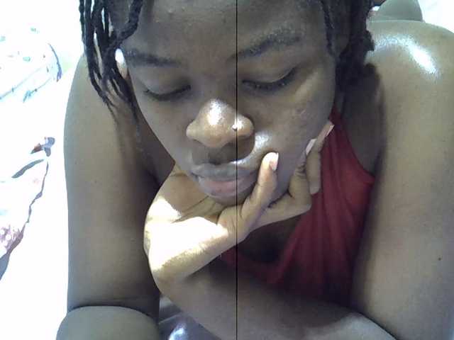 Sexxiemaya live cam on BongaCams