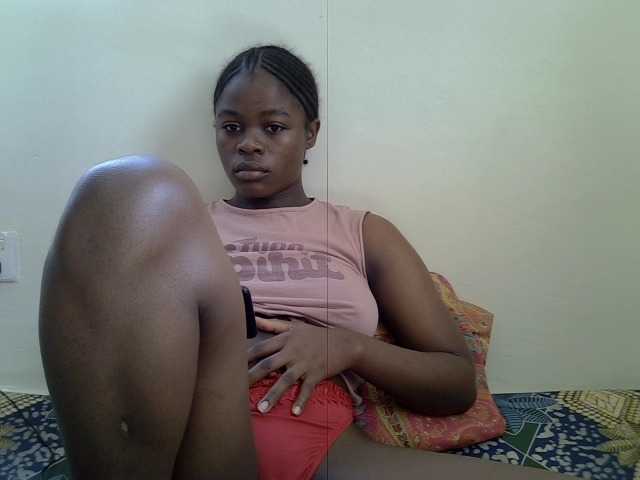 Sexxiemaya live cam on BongaCams