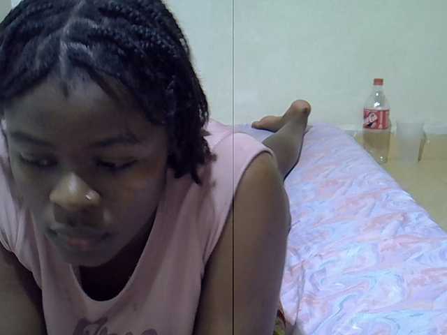 Sexxiemaya live cam on BongaCams