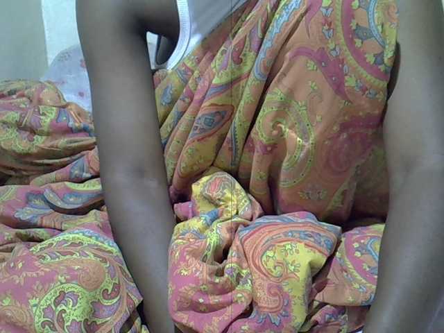 Sexxiemaya live cam on BongaCams