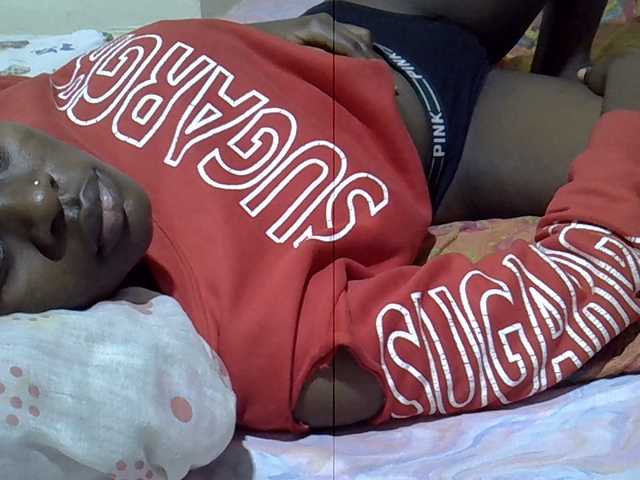 Sexxiemaya live cam on BongaCams