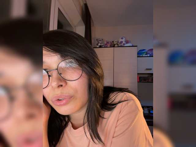 Li-Love live cam on BongaCams