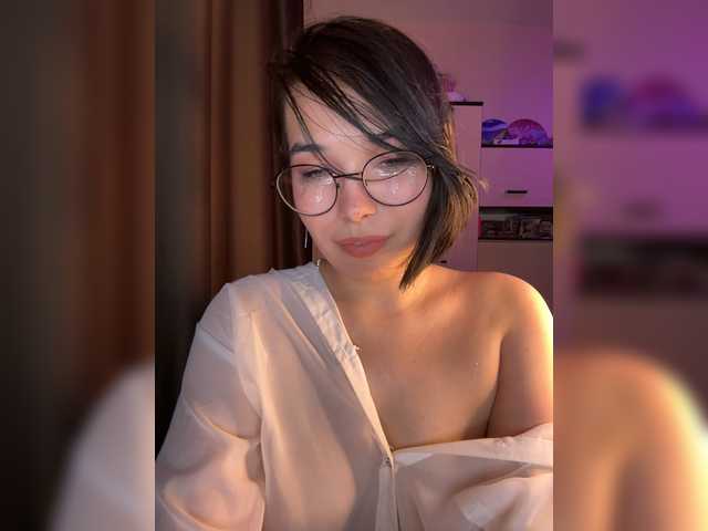 Li-Love live cam on BongaCams