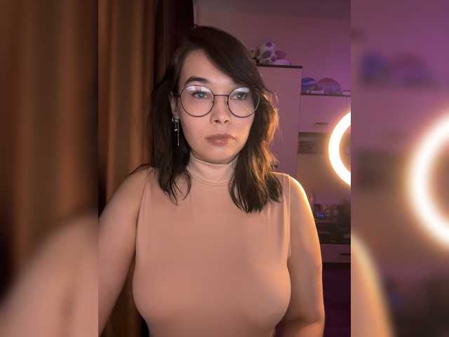 Li-Love live cam on BongaCams