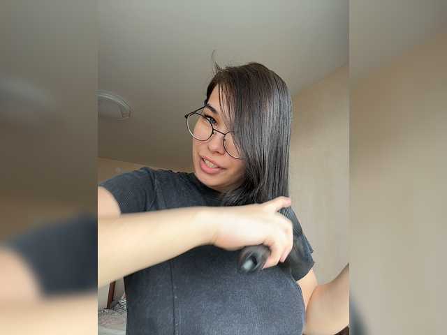 Li-Love live cam on BongaCams