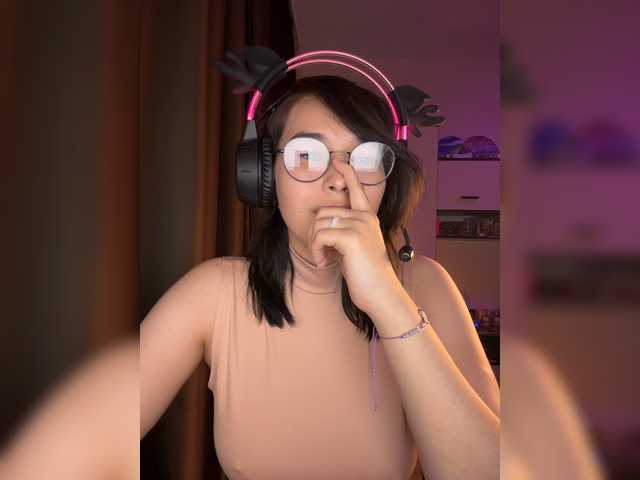 Li-Love live cam on BongaCams