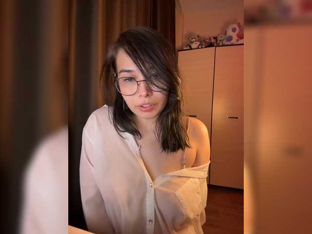 Li-Love live cam on BongaCams