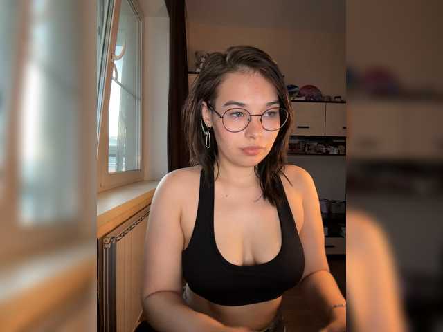 Li-Love live cam on BongaCams