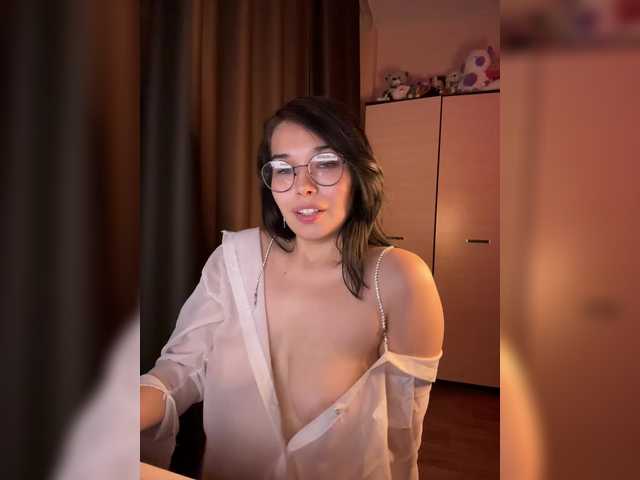 Li-Love live cam on BongaCams