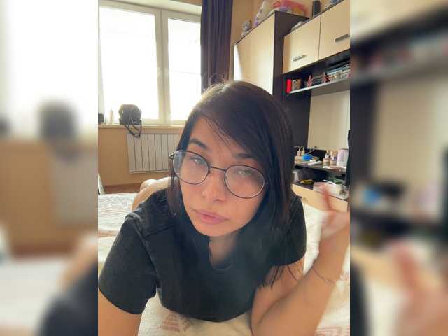 Li-Love live cam on BongaCams