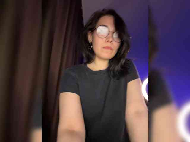 Li-Love Live Webcam on BongaCams