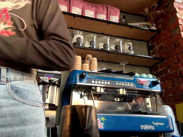 JoannGrater's BongaCams show and profile