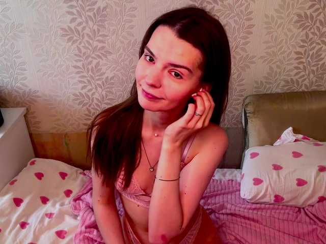 JoannGrater's BongaCams show and profile