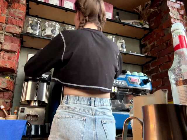 JoannGrater's BongaCams show and profile