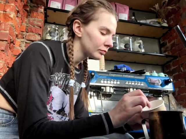 JoannGrater's BongaCams show and profile