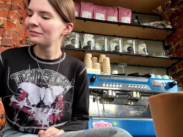 JoannGrater's BongaCams show and profile