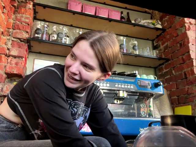 JoannGrater live cam