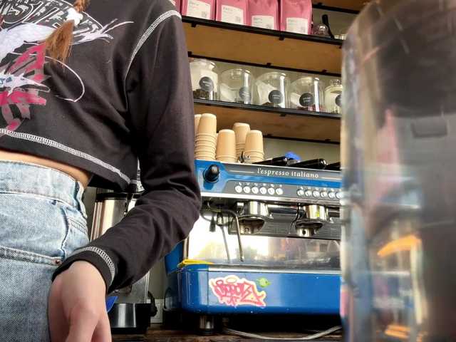 JoannGrater's BongaCams show and profile