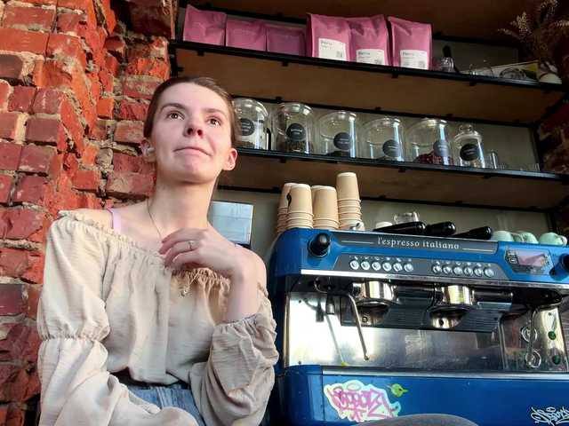 JoannGrater's BongaCams show and profile