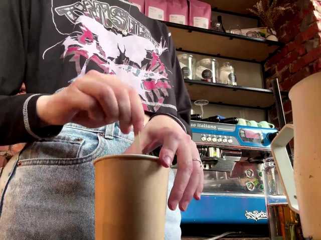 JoannGrater's BongaCams show and profile