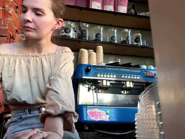 JoannGrater's BongaCams show and profile