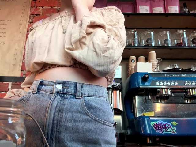 JoannGrater's BongaCams show and profile