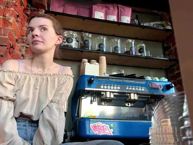 JoannGrater's BongaCams show and profile