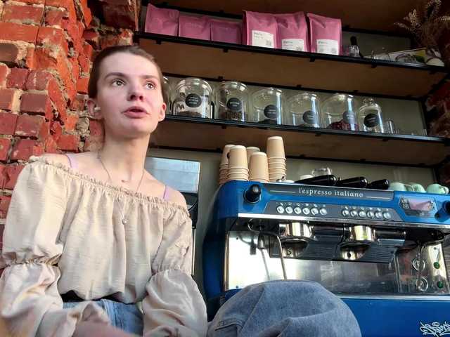 JoannGrater's BongaCams show and profile