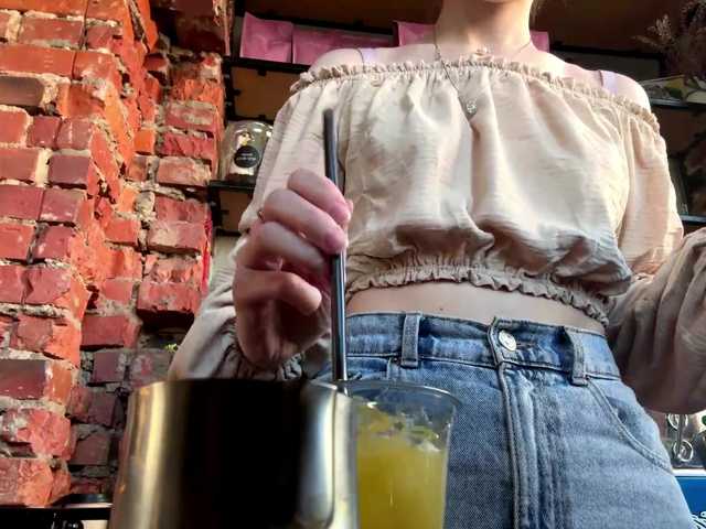 JoannGrater's BongaCams show and profile