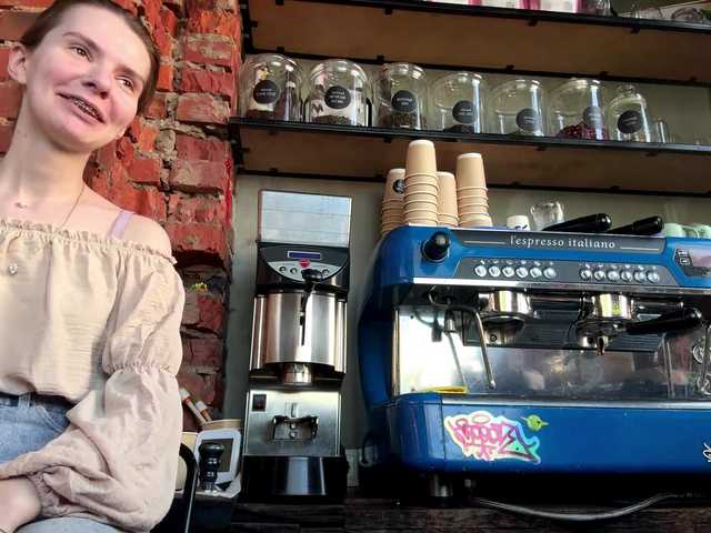 JoannGrater's BongaCams show and profile