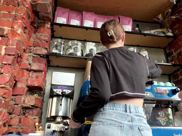 JoannGrater's BongaCams show and profile