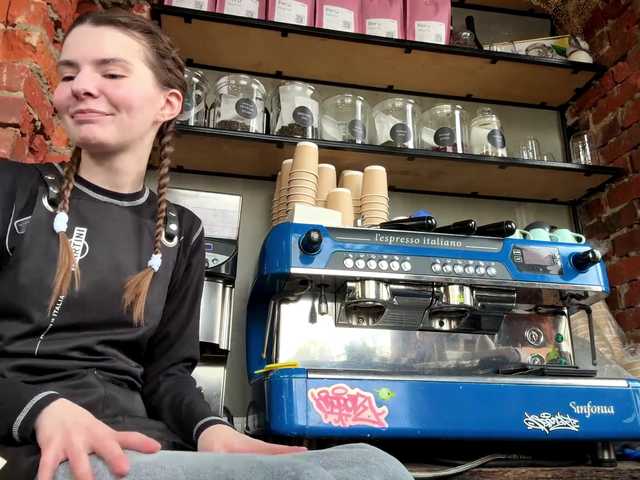 JoannGrater's BongaCams show and profile