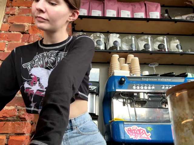 JoannGrater's BongaCams show and profile