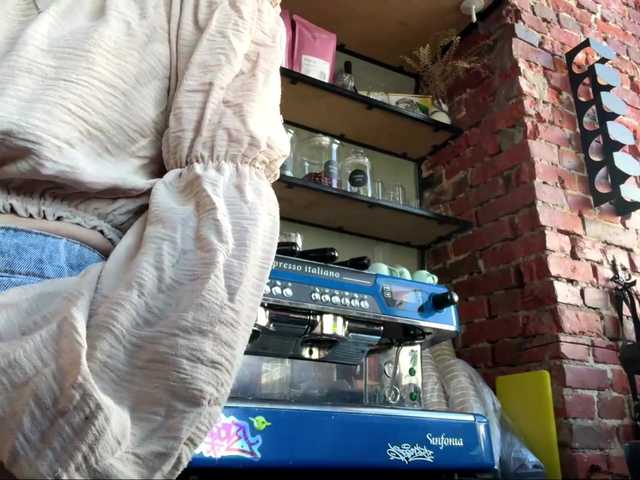 JoannGrater's BongaCams show and profile