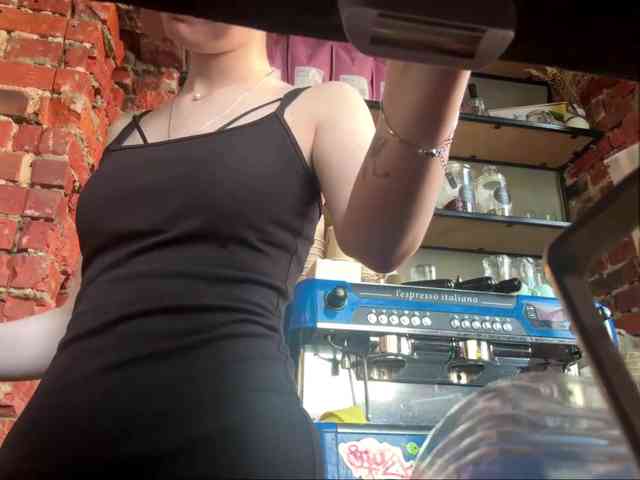 JoannGrater webcam