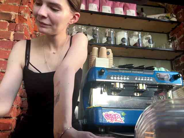 JoannGrater webcam