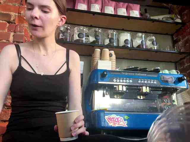 JoannGrater webcam