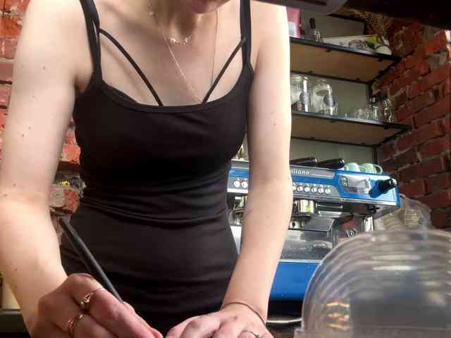 JoannGrater webcam