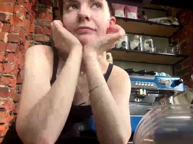 JoannGrater webcam