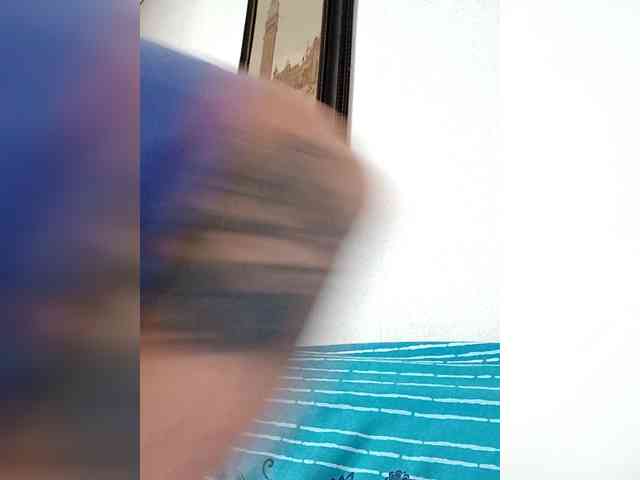 Live stream of Cris810a