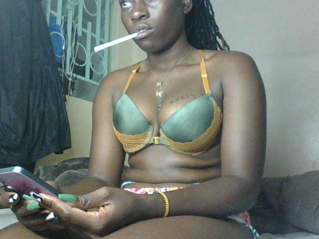 Slutybitch1 live cam on BongaCams