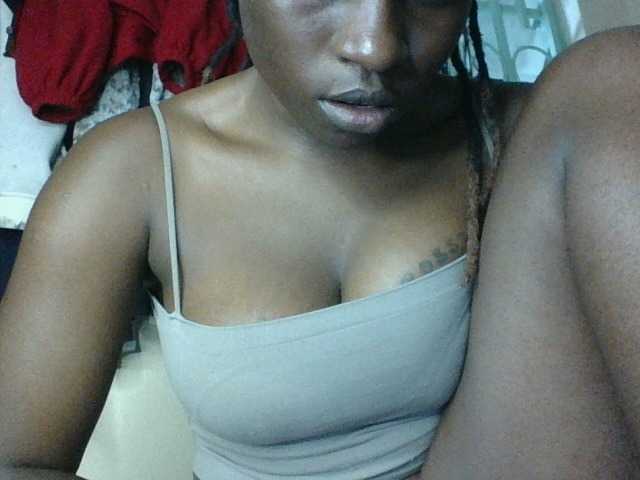 Slutybitch1 live cam on BongaCams
