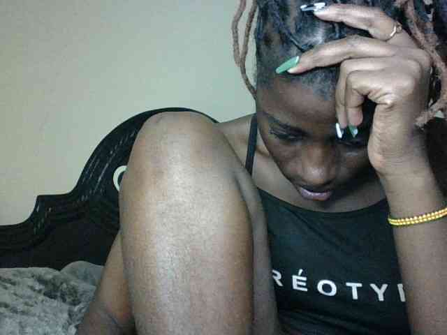 Slutybitch1 webcam