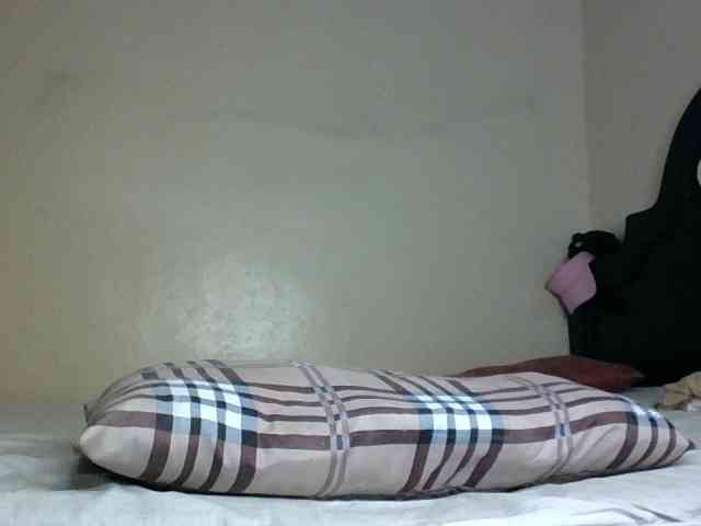 Slutybitch1 webcam
